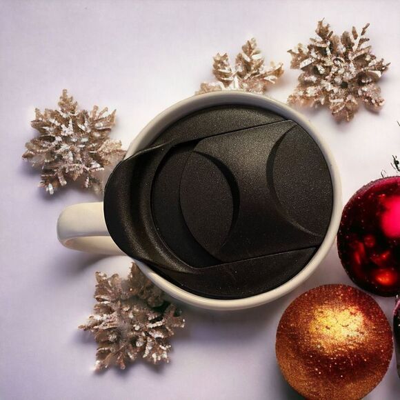 Hello Kitty Tall Coffee Mug with Lid - Picture 4 of 5